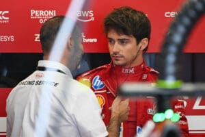 Leclerc sufre fuerte accidente en entrenamientos de Montreal
