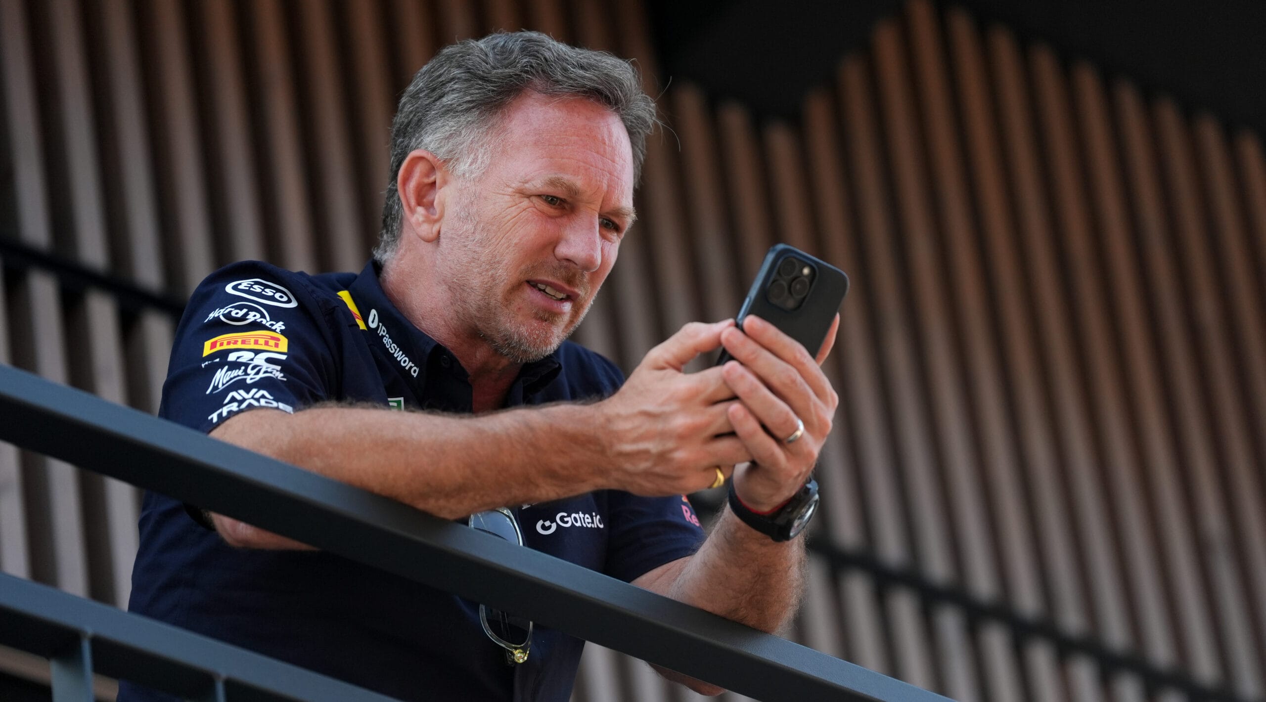 Verstappen criticado por choque con Russell en GP de Espaa