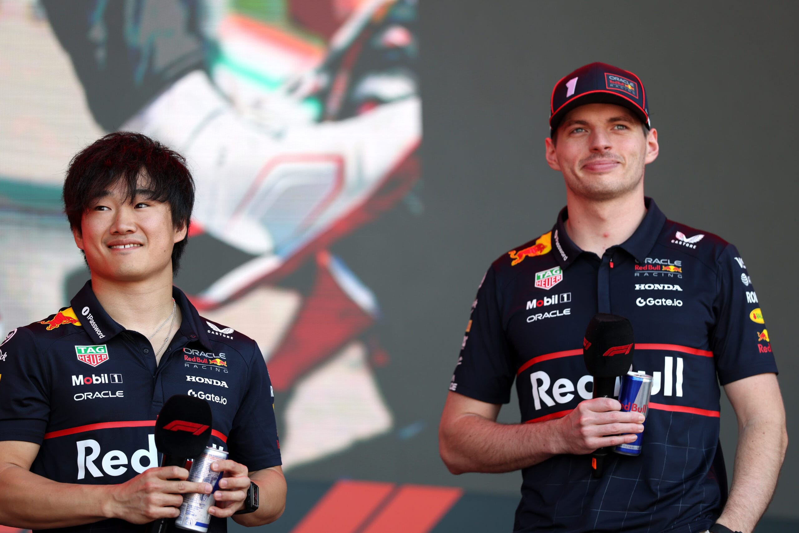 Verstappen defiende a Tsunoda bajo presin en Barcelona