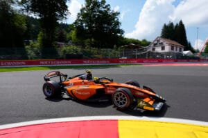 Fornaroli triunfa en catico sprint F2 en Spa-Francorchamps