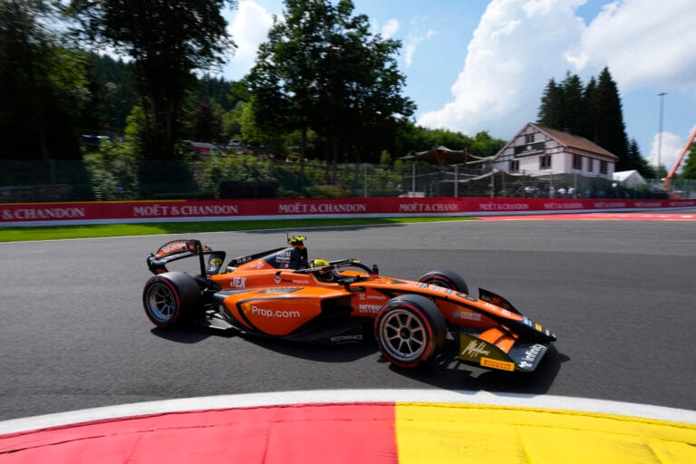 Fornaroli triunfa en catico sprint F2 en Spa-Francorchamps