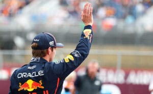 Max Verstappen a Mercedes: Impacto Millonario en Marca