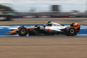 Norris brilla en Silverstone pero Verstappen lidera