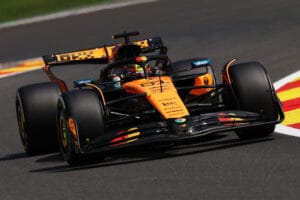 Piastri desafa a Verstappen en emocionante sprint F1