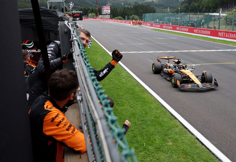 Piastri triunfa en Blgica lidera el campeonato F1 2025