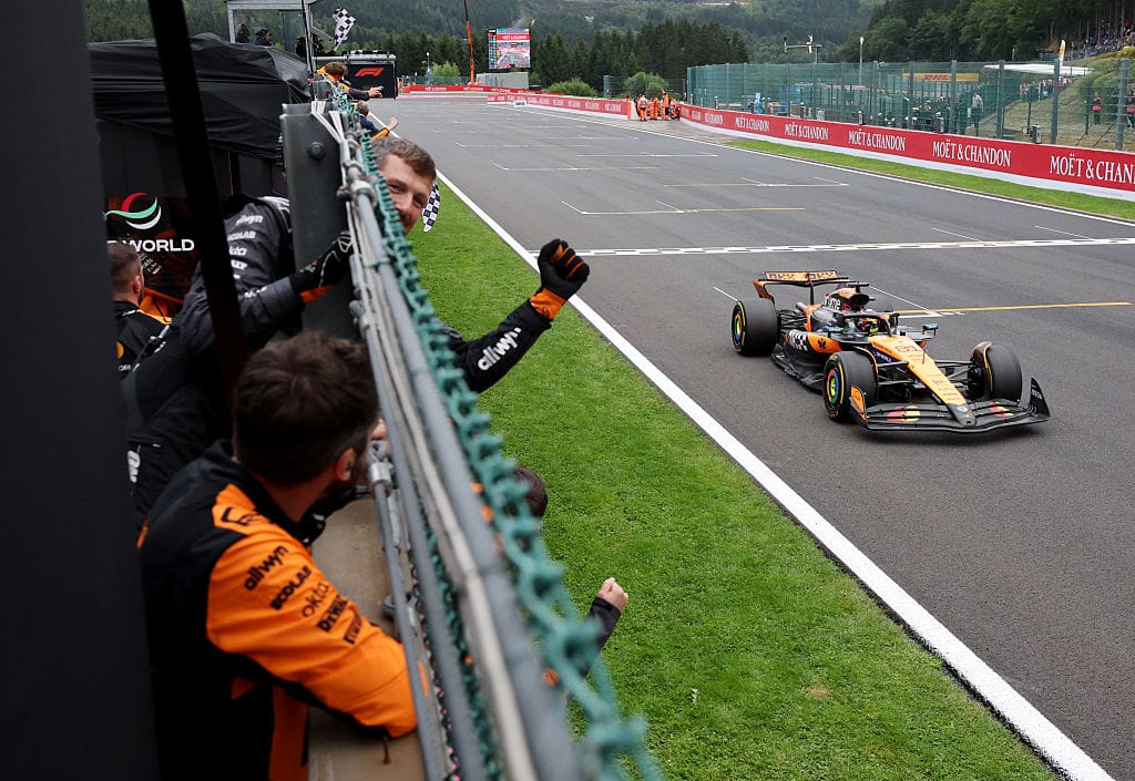 Piastri triunfa en Blgica lidera el campeonato F1 2025