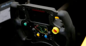 Robo de volante clsico en Silverstone bajo investigacin