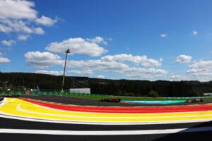 Russell y Hamilton listos para un GP de Blgica lluvioso