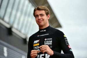 Verschoor brilla en Silverstone y lidera F2