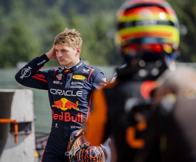 Verstappen apunta al podio en Spa bajo la lluvia