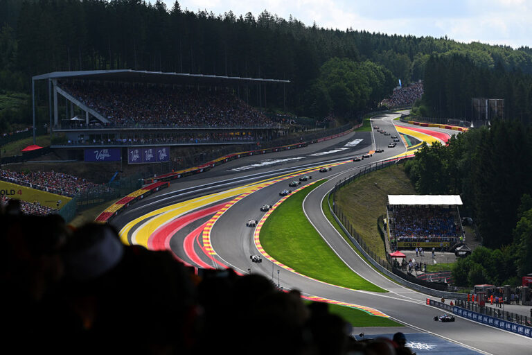 Verstappen busca el Milagro de Spa bajo la lluvia