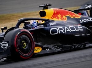 Verstappen logra la pole en Gran Bretaa Piastri sorprende