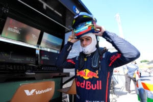 Verstappen y Lindblad: Futuro de Red Bull en F1