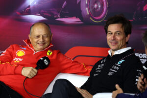 Wolff defiende a Vasseur ante presin en Ferrari