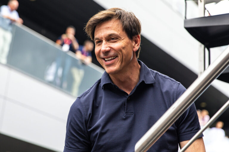 Wolff duda del acuerdo de motores Mercedes con McLaren