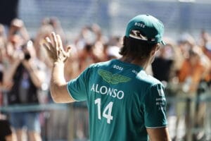 Alonso Unfazed by New F1 Fans Focuses on Performance