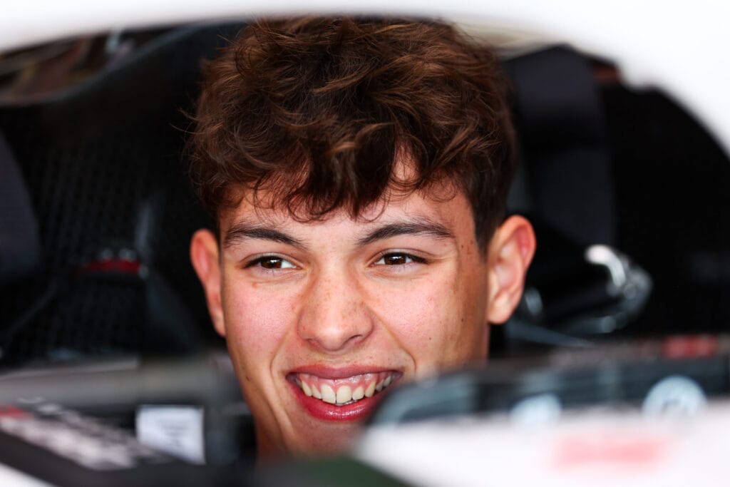 Bearman Aims for F1 Success with Haas Preparation