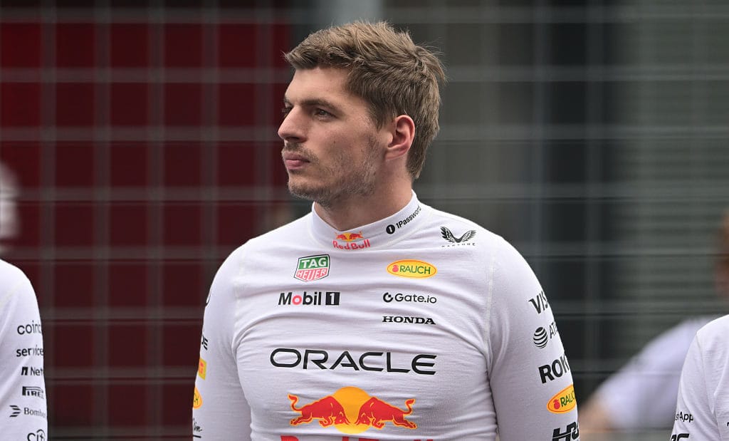 Guantes de Verstappen en subasta benfica en Zandvoort