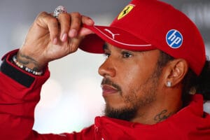 Hamilton y Ferrari en tensin segn Villeneuve