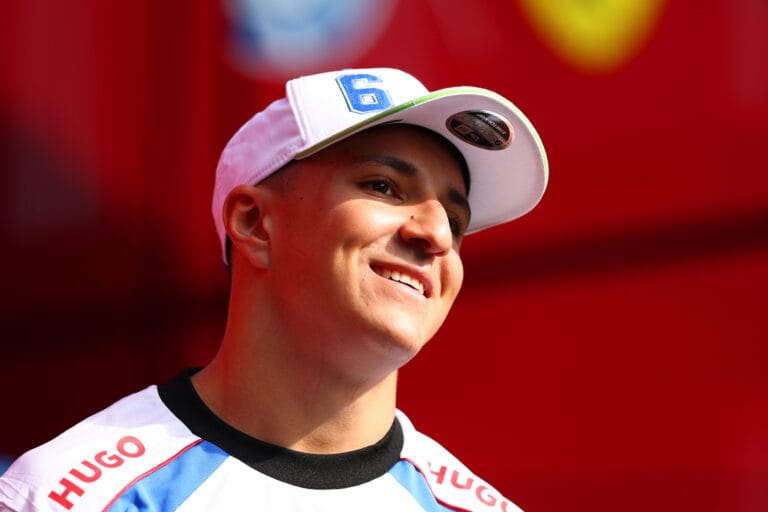 Isack Hadjar brilla en Zandvoort junto a Verstappen