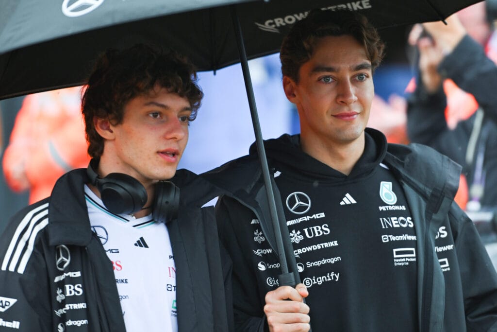 Russell Defends Rookie Antonelli Amid Tough F1 Season