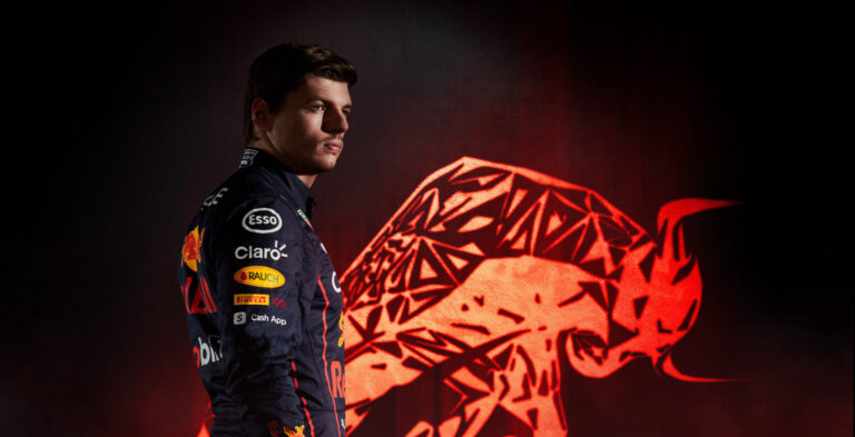 Verstappen reafirma lealtad a Red Bull en Hungra