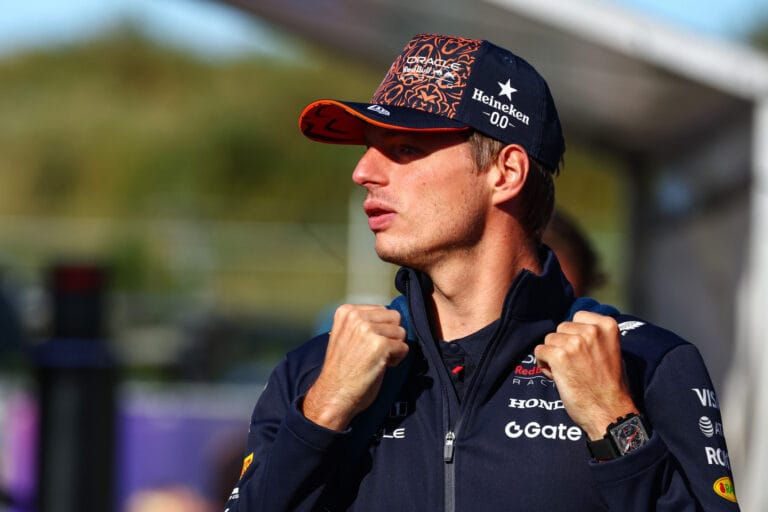 Verstappen reafirma lealtad a Red Bull tras rumores Mercedes