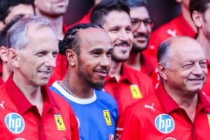 Briatore predice victorias de Hamilton con Ferrari en 2026