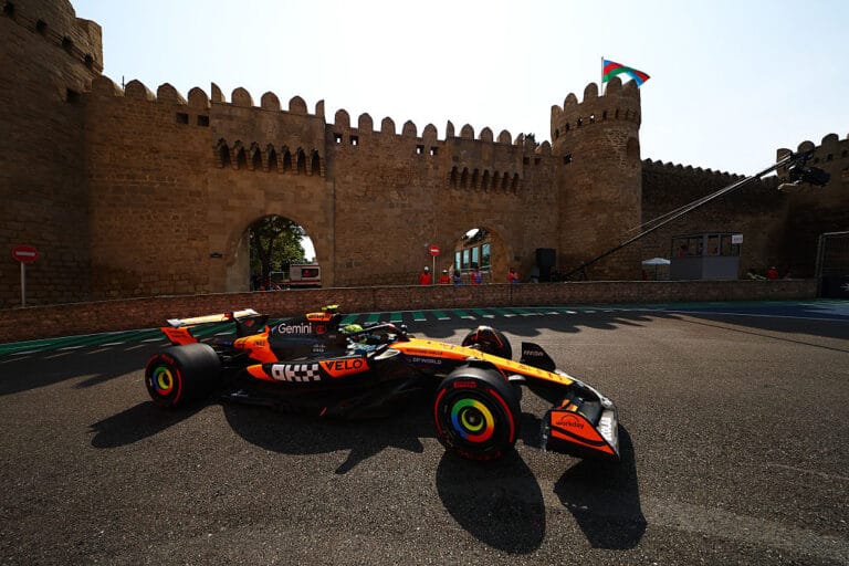 Lando Norris domina en Bak Verstappen lucha por ritmo