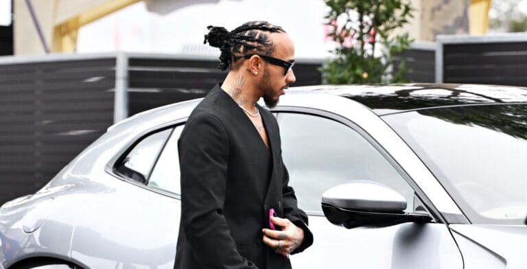 Lewis Hamilton vende su coleccin de coches en Bak
