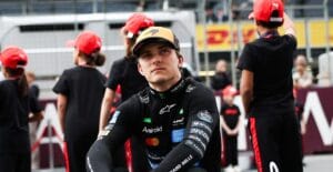 Piastri's Baku Struggles: Villeneuve Questions Coolness