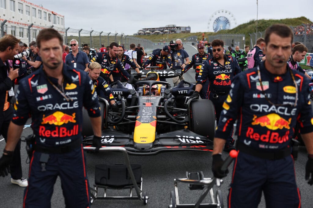 Red Bull Seat a Nightmare for F1 Drivers Says Oliveira