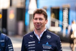 Sainz brilla en Bak tras reinicio con Williams