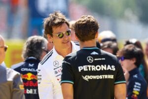 Toto Wolff duda sobre contrato a largo plazo de Russell