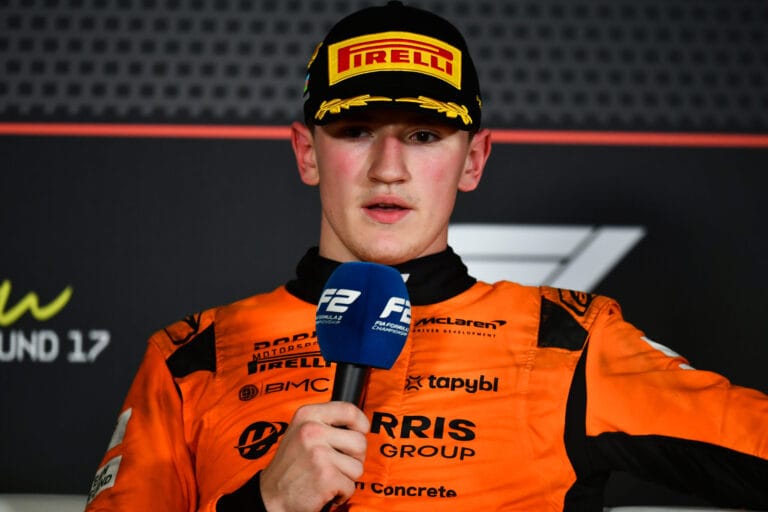 Alex Dunne no ir a Red Bull segn Helmut Marko