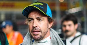 Alonso supera a Hamilton en Singapur tras penalizacin