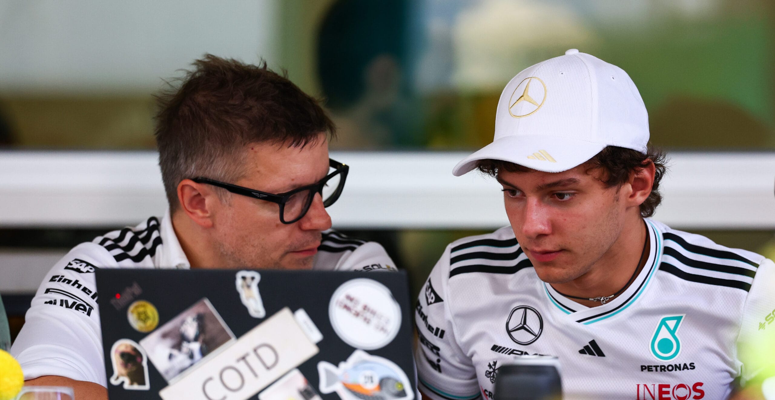 Antonelli resurge con Mercedes tras Monza en F1