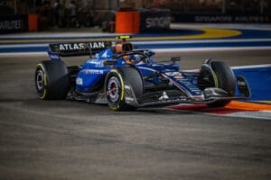 Carlos Sainz brilla en Singapur tras descalificacin