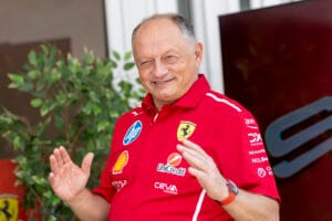 Elkann reafirma confianza en Vasseur tras rumores Ferrari