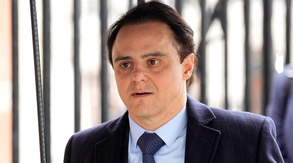 FIA critica a Felipe Massa por demanda de crashgate