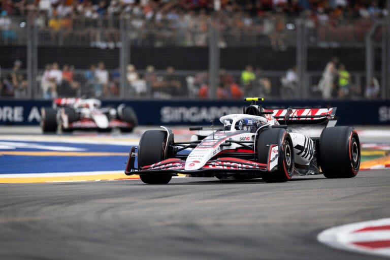 Haas enfoca 2025 sin pilotos en simulador 2026