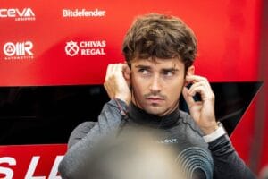 Leclerc critica a Ferrari tras el GP de Singapur