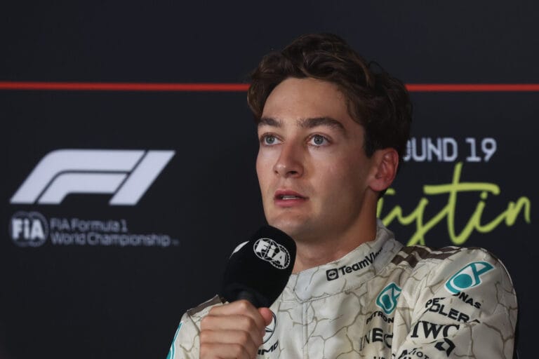 Russell analiza la velocidad de Verstappen en Austin