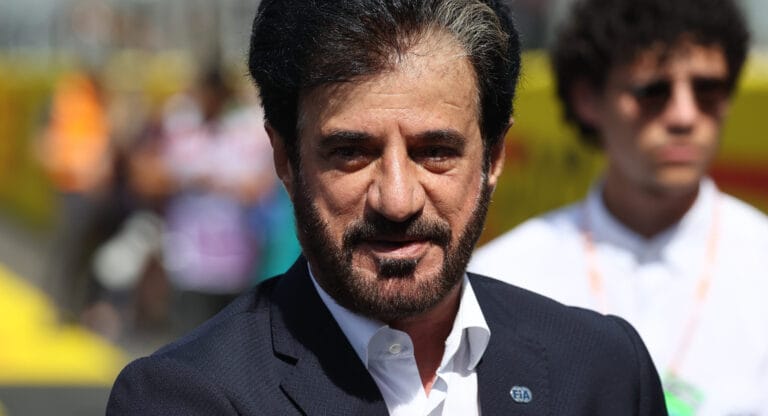 Tim Mayer se retira de la carrera presidencial FIA