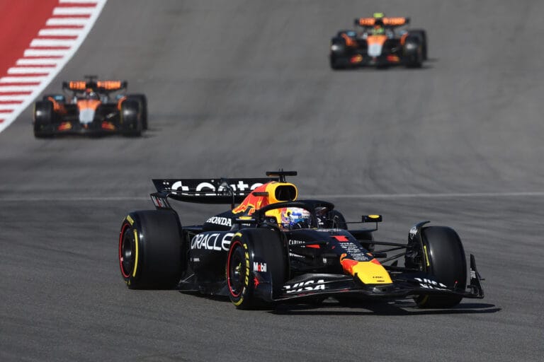 Verstappen desafa a McLaren Stella responde en Austin