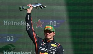 Verstappen lucha por el ttulo tras podio en Mxico