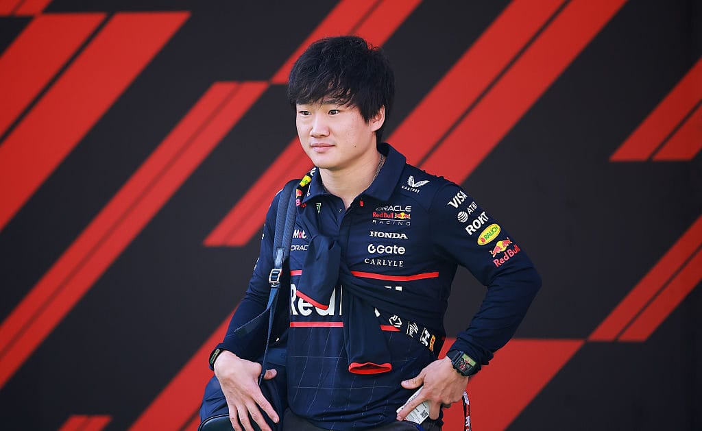 Villeneuve critica a Red Bull por proteger a Tsunoda