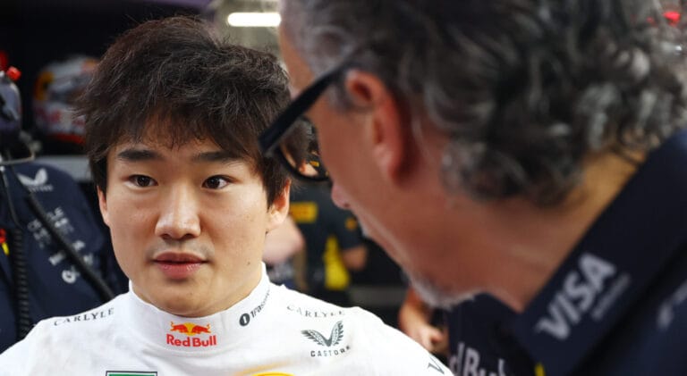 Yuki Tsunoda bajo presin en Red Bull ante Hadjar