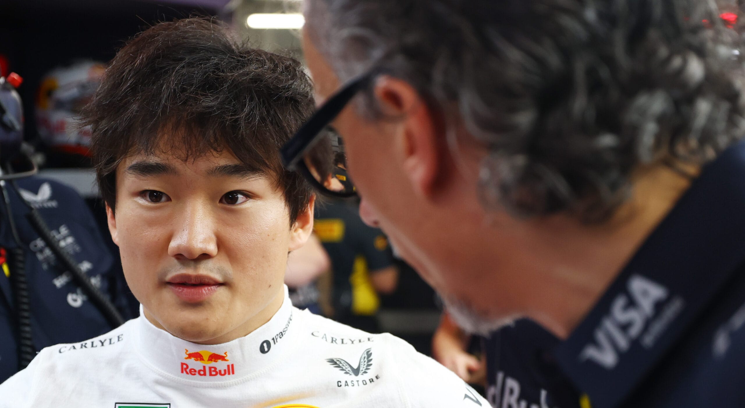 Yuki Tsunoda bajo presin en Red Bull ante Hadjar