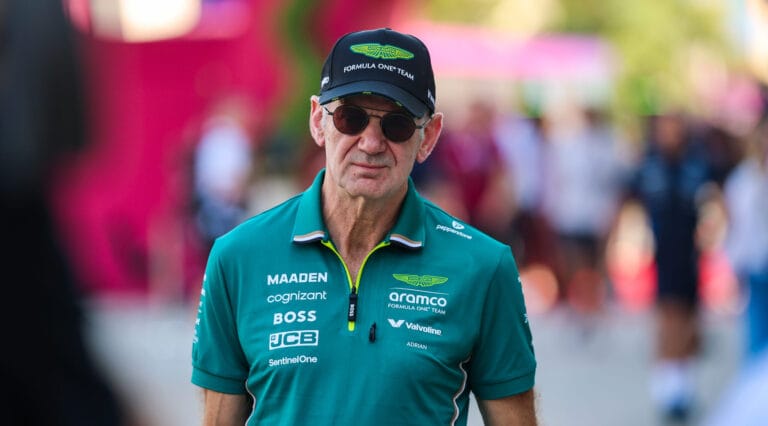 Adrian Newey liderar Aston Martin en 2026